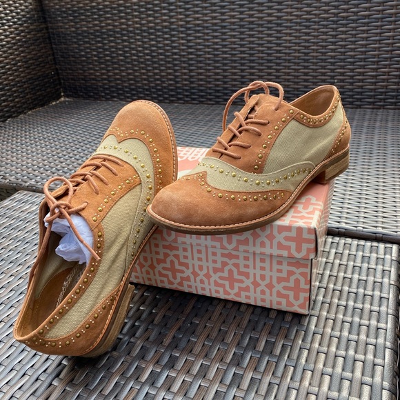 Gianni Bini Suede and Canvas Oxford - Picture 8 of 12